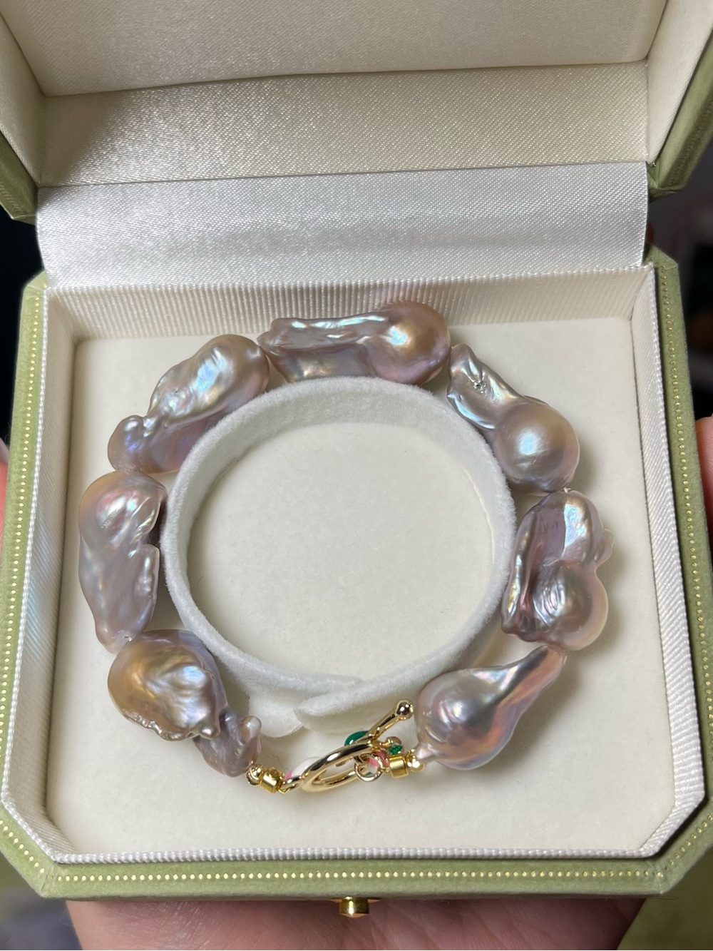 Baroque Pearl Bracelet in Iridescent Silver - Women Jewelry